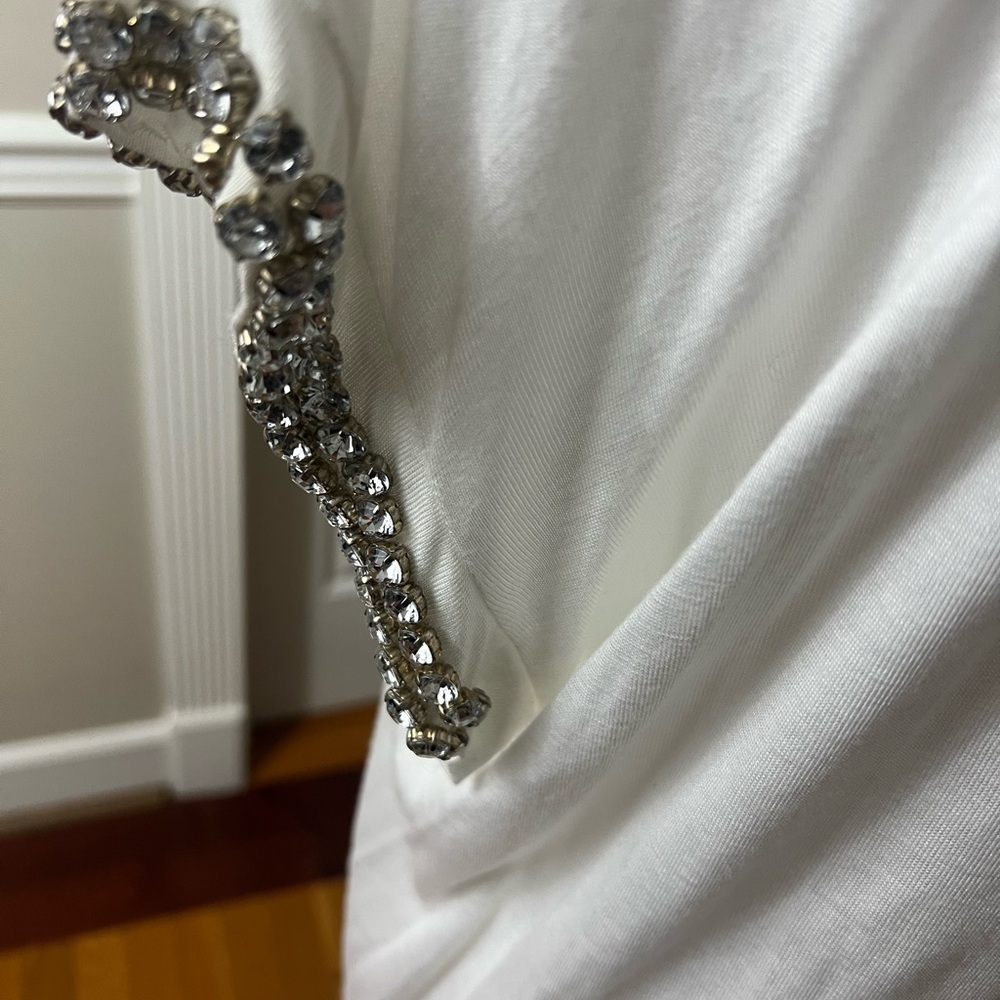 INC Women’s White Top Size 1X Rhinestone On Sleeves Elastic Bottom Sheer On Top - Picture 5 of 6